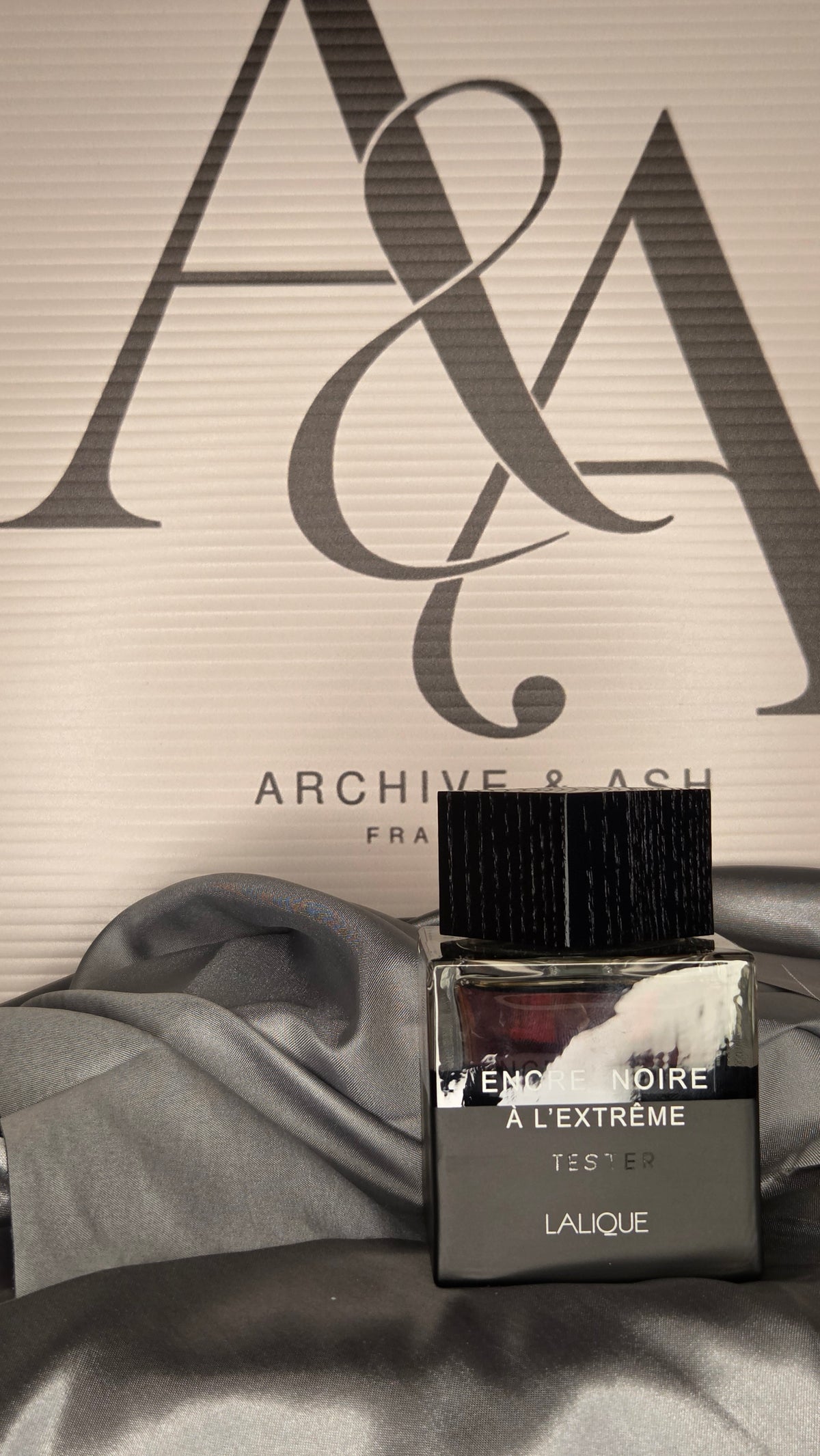 Encre Noire à L’Extrême EDP — Lalique