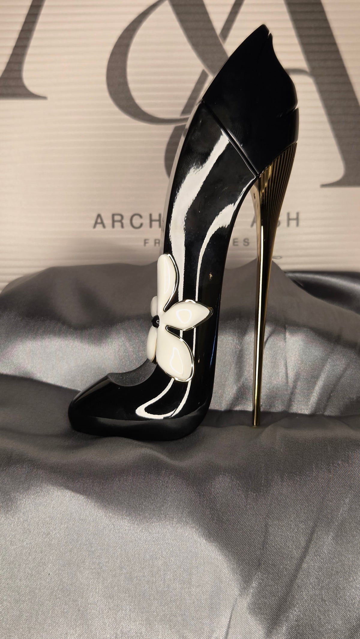 Good Girl Jasmine Absolute EDP — Carolina Herrera