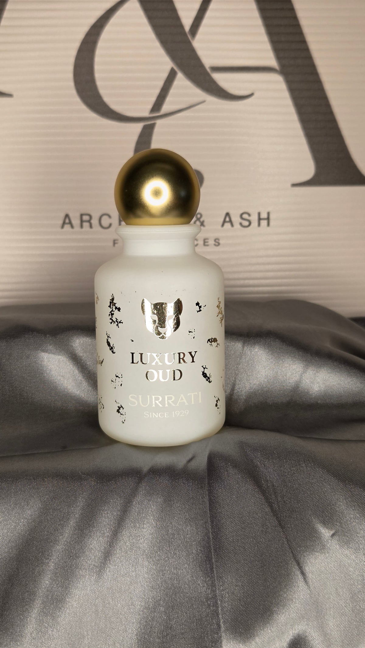 Luxury Oud EDP — Surrati